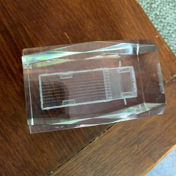 Cut Glass Lazer Cut Paperweight Emergency Medical Ambulance 3 x 2 in - Picture 3 of 7